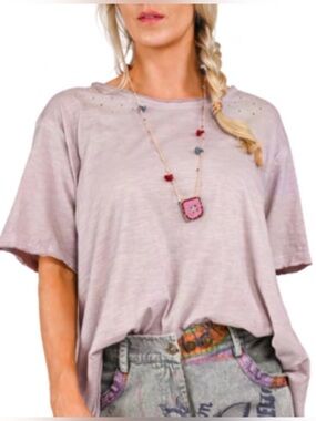Relaxed Short-Sleeve Women's Tee in Light Lavender